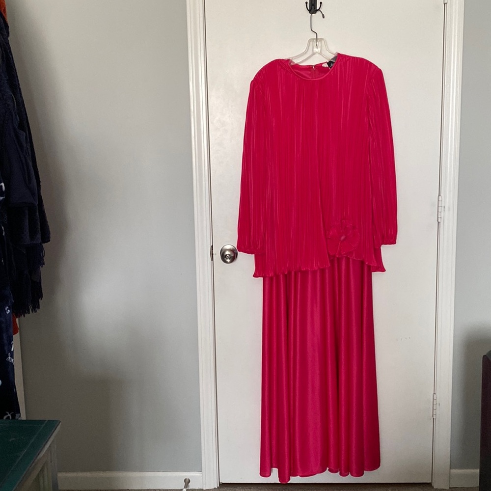 Vintage pink formal. Size 18.